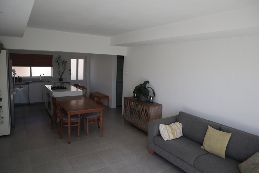 To Let 2 Bedroom Property for Rent in Gardens Western Cape